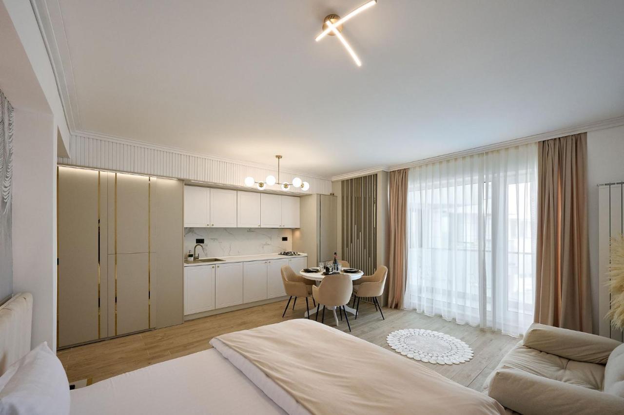 Seaview Luxury Studio In Infinity Beach Resort Мамая Екстериор снимка