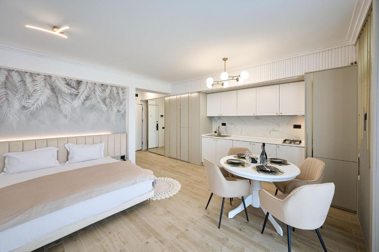 Seaview Luxury Studio In Infinity Beach Resort Мамая Екстериор снимка