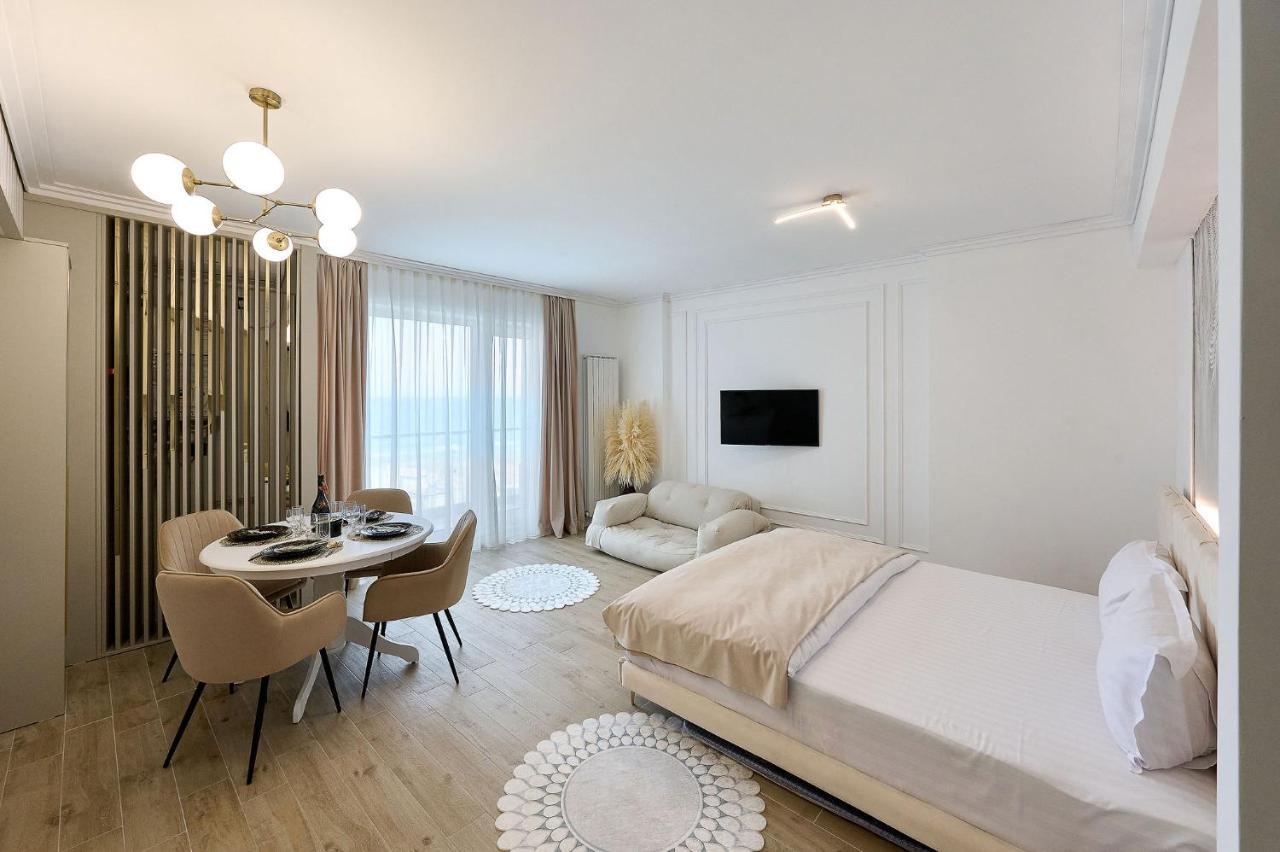 Seaview Luxury Studio In Infinity Beach Resort Мамая Екстериор снимка