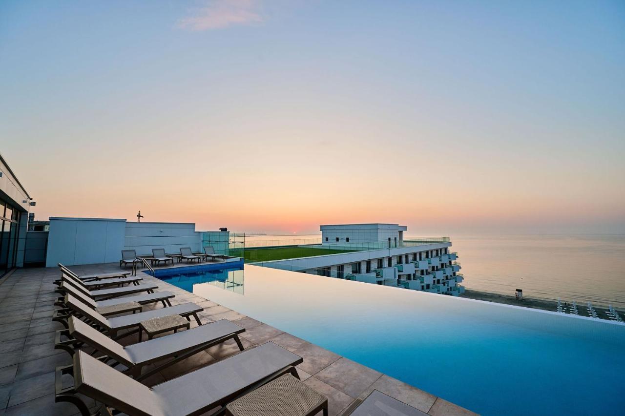 Seaview Luxury Studio In Infinity Beach Resort Мамая Екстериор снимка
