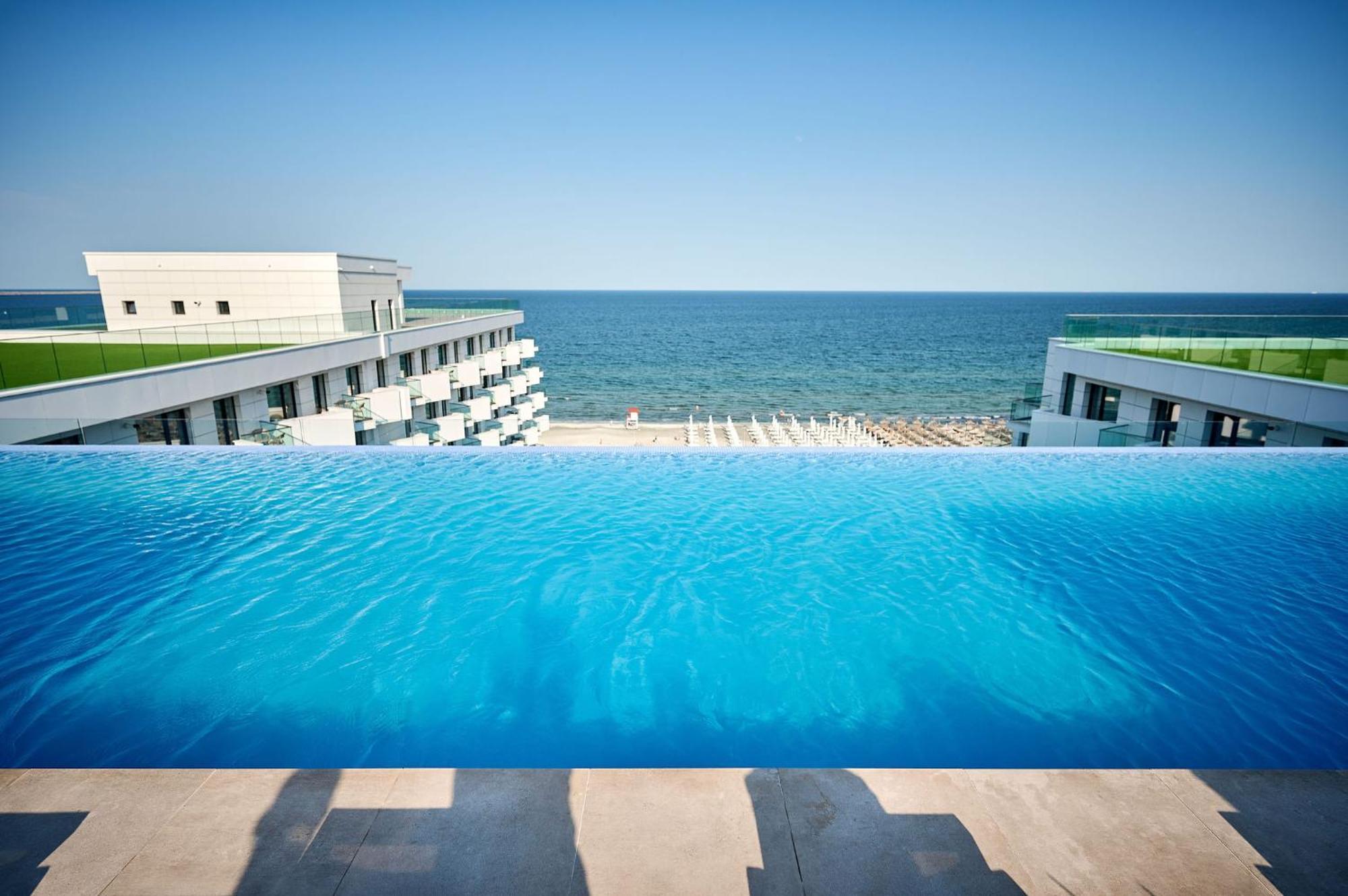 Seaview Luxury Studio In Infinity Beach Resort Мамая Екстериор снимка