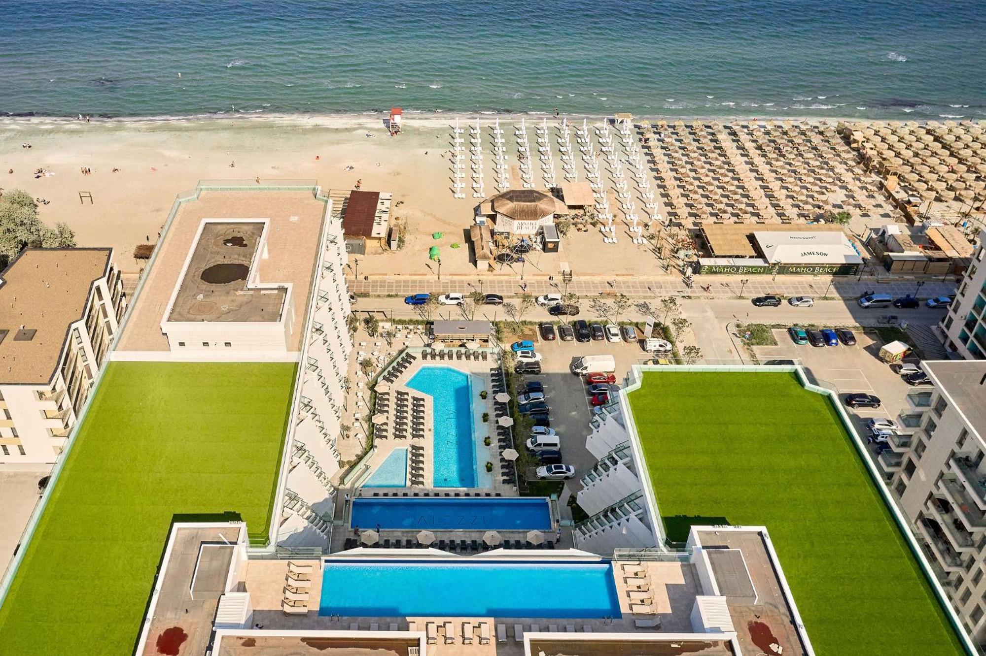 Seaview Luxury Studio In Infinity Beach Resort Мамая Екстериор снимка